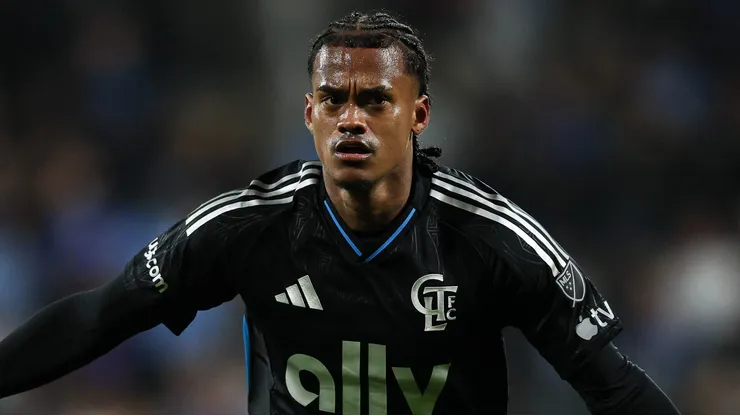 Kerwin Vargas durante confronto entre Charlotte e New York City em abril de 2026.