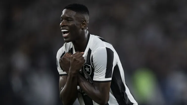 Botafogo alinha acordo para retorno de Luiz Henrique, mas negócio com Zenit por Danilo interfere