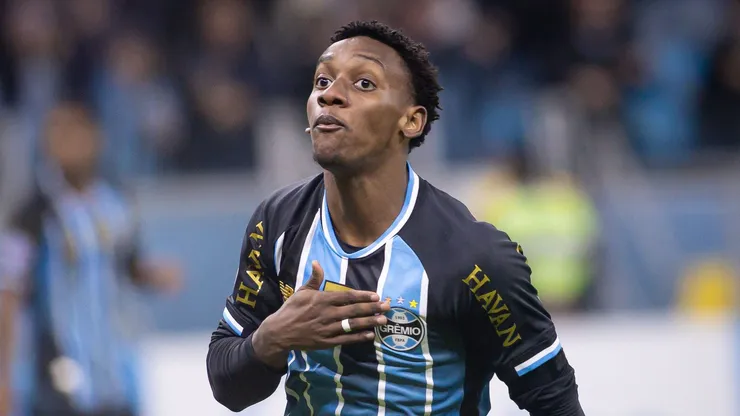 Empresário de Gabriel Mec quebra o silêncio sobre indefinição no Grêmio
