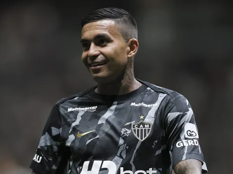 Torcida do Palmeiras canta para Dudu, do Atlético-MG