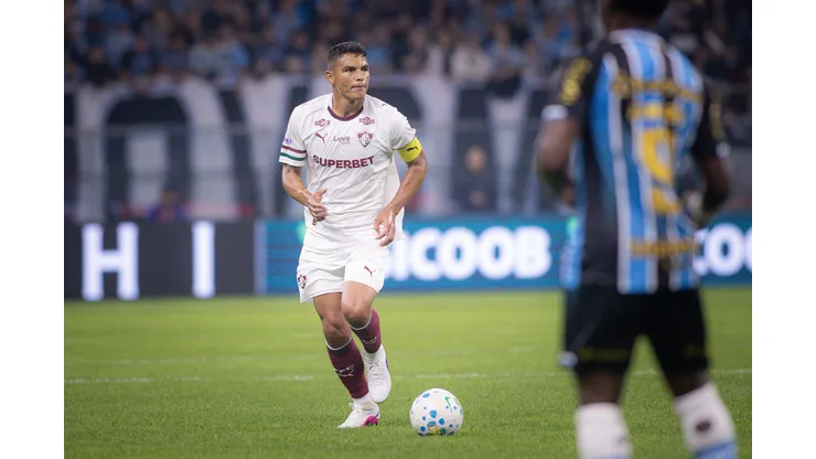 RS - PORTO ALEGRE - 26/07/2026 - BRASILEIRO A 2026, GREMIO X FLUMINENSE - Thiago Silva jogador do Fluminense durante partida contra o Gremio no estadio Arena do Gremio pelo campeonato Brasileiro A 2026. Foto: Maxi Franzoi/AGIF