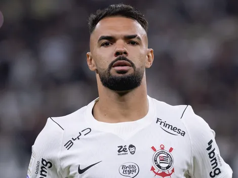 Raniele comemora permanência de Memphis Depay no Corinthians