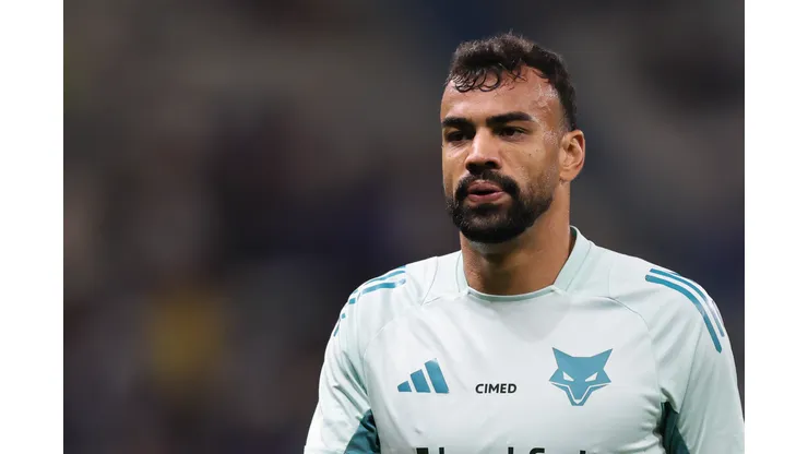 MG - BELO HORIZONTE - 18/10/2025 - BRASILEIRO A 2025, CRUZEIRO X FORTALEZA - Fabricio Bruno jogador do Cruzeiro durante aquecimento antes da partida contra o Fortaleza no estadio Mineirao pelo campeonato Brasileiro A 2025. Foto: Gilson Lobo/AGIF
