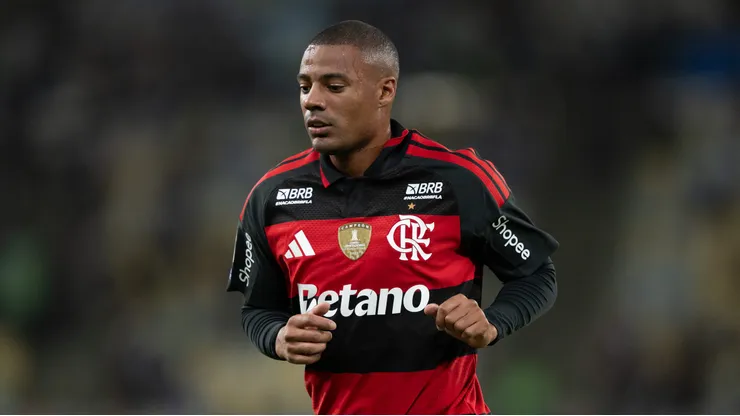 De la Cruz jogador do Flamengo durante partida contra o Vasco no estadio Maracana pelo campeonato Brasileiro A 2026. Foto: Jorge Rodrigues/AGIF