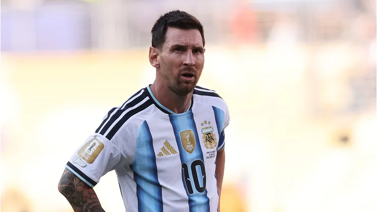 Lionel Messi presenteou companheiros da Argentina.