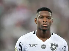 Torcida do Botafogo faz campanha por Luiz Henrique