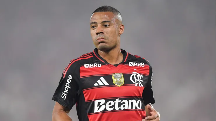 De la Cruz jogador do Flamengo durante partida contra o Sport no estadio Maracana pelo campeonato Brasileiro A 2025. Foto: Thiago Ribeiro/AGIF
