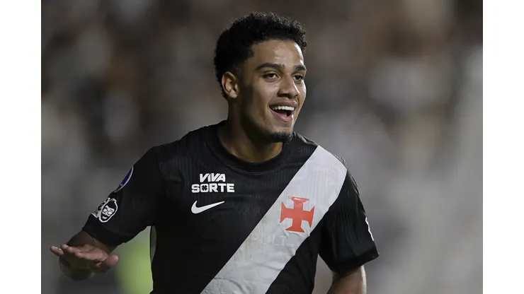 RJ - RIO DE JANEIRO - 14/04/2026 - COPA SUL-AMERICANA 2026, VASCO X AUDAX ITALIANO - Brenner jogador do Vasco comemora seu gol durante partida contra o Audax Italiano no estadio Sao Januario pelo campeonato Copa Sul-Americana 2026. Foto: Alexandre Loureiro/AGIF