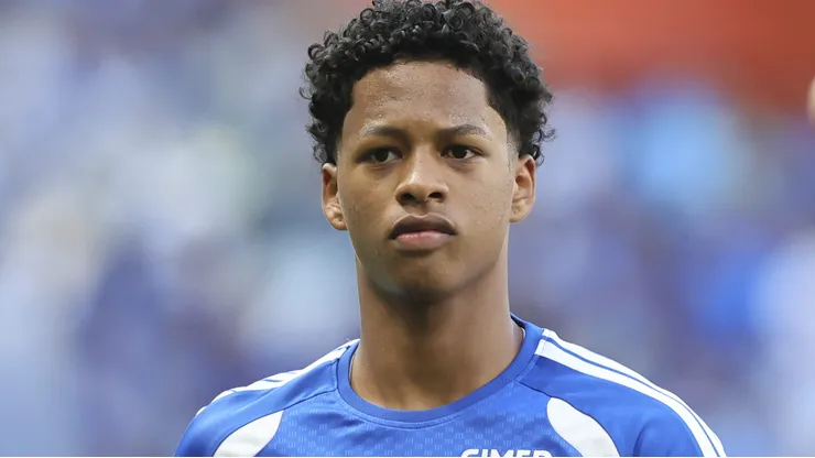 Ze Lucas jogador do Cruzeiro durante aquecimento antes da partida contra o Botafogo no estadio Mineirao pelo campeonato Brasileiro A 2026. Foto: Gilson Lobo/AGIF