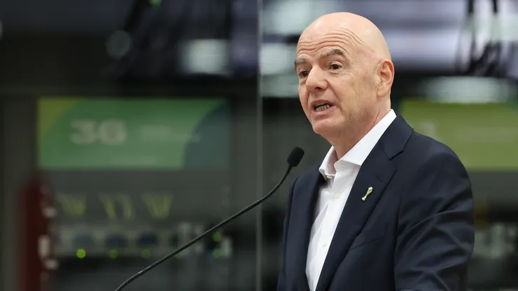 O presidente da FIFA, Gianni Infantino, discursa durante a cerimônia de inauguração do Centro Internacional de Transmissão da Copa do Mundo da FIFA 2026, em 1 de junho de 2026, em Dallas, Texas. (Foto de Sam Hodde/Getty Images)